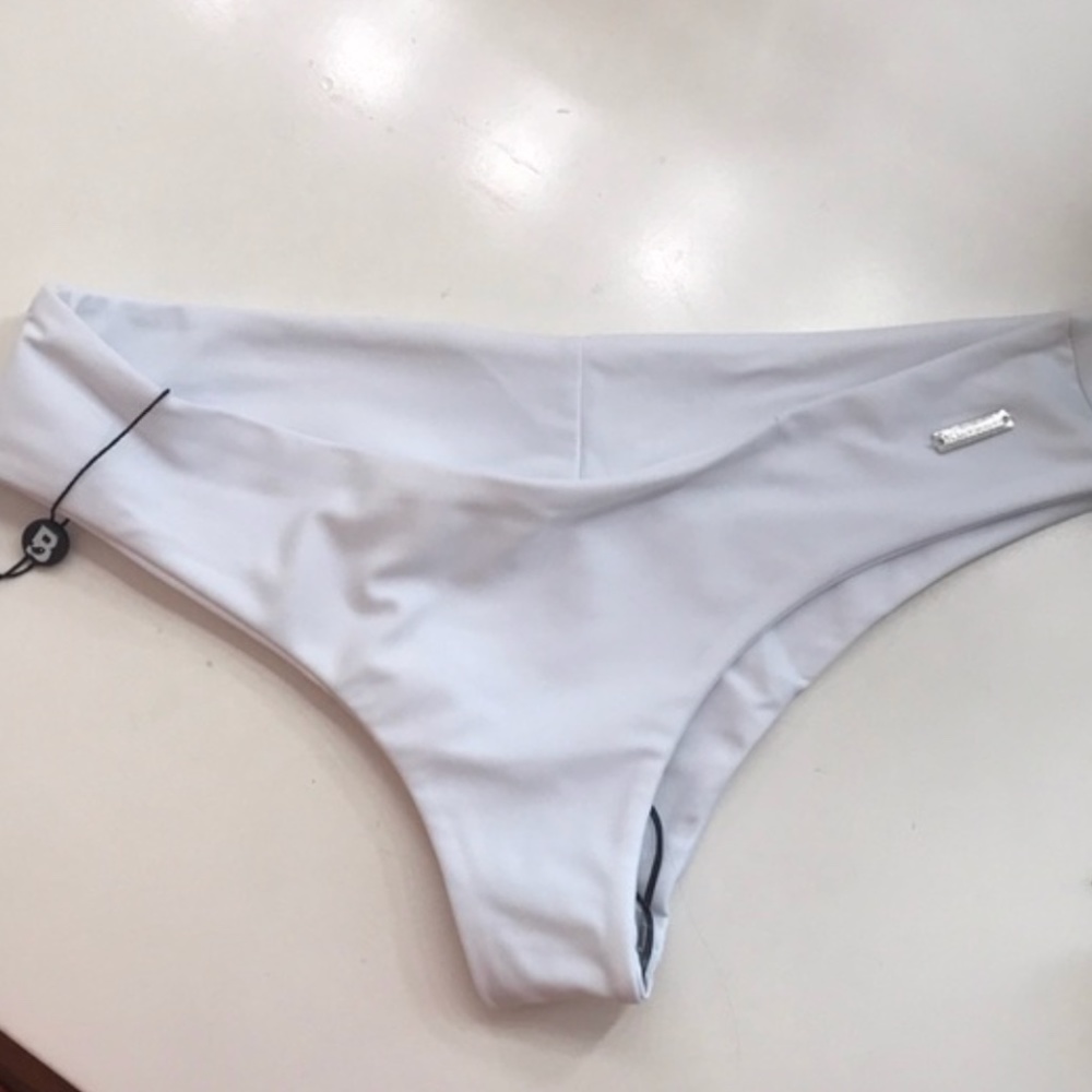 white blackbough bottoms